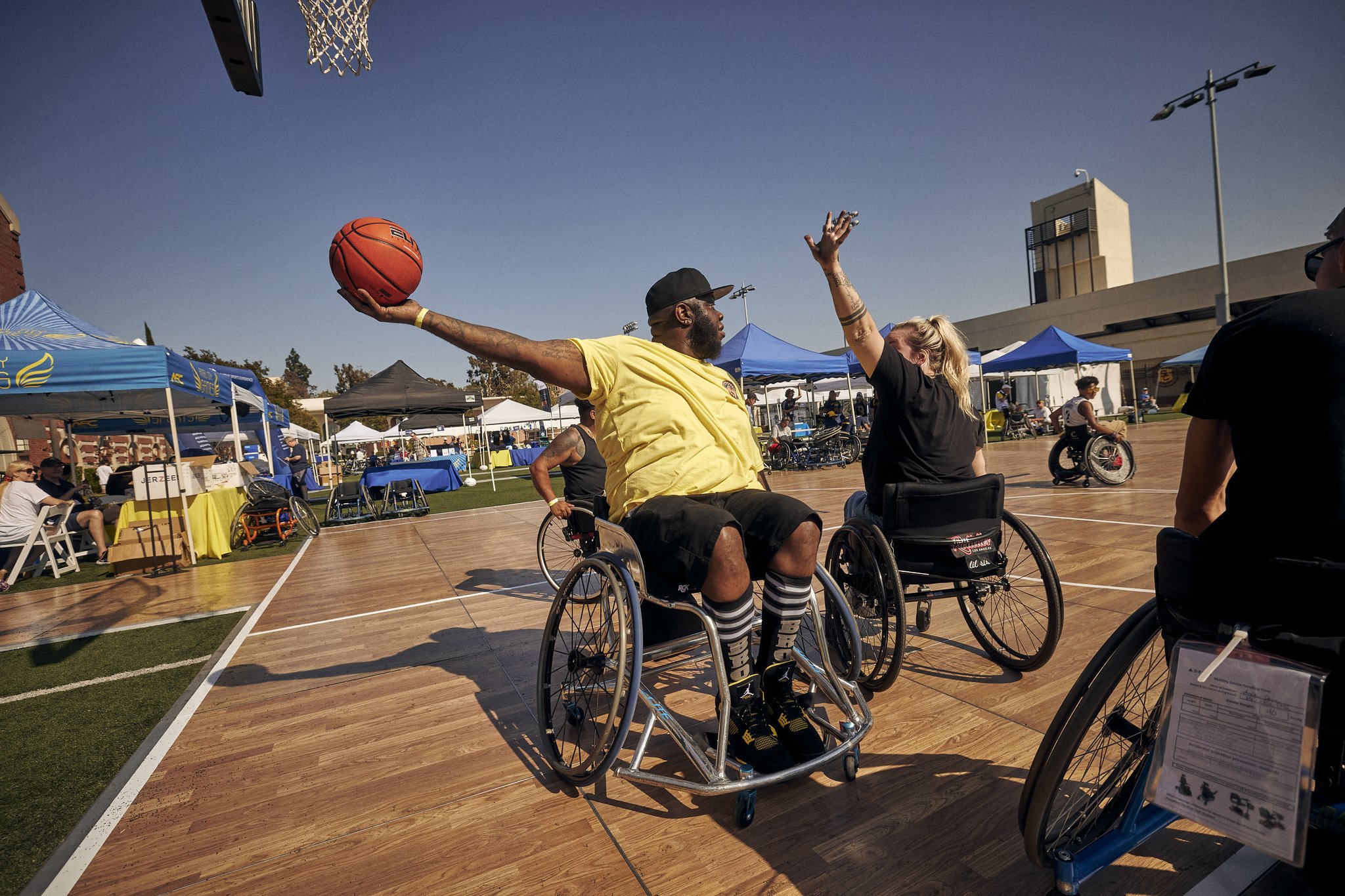 更加彰显出 更加彰显出